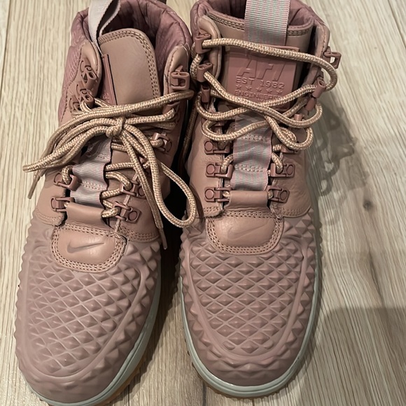 Nike AF1 - Picture 2 of 3